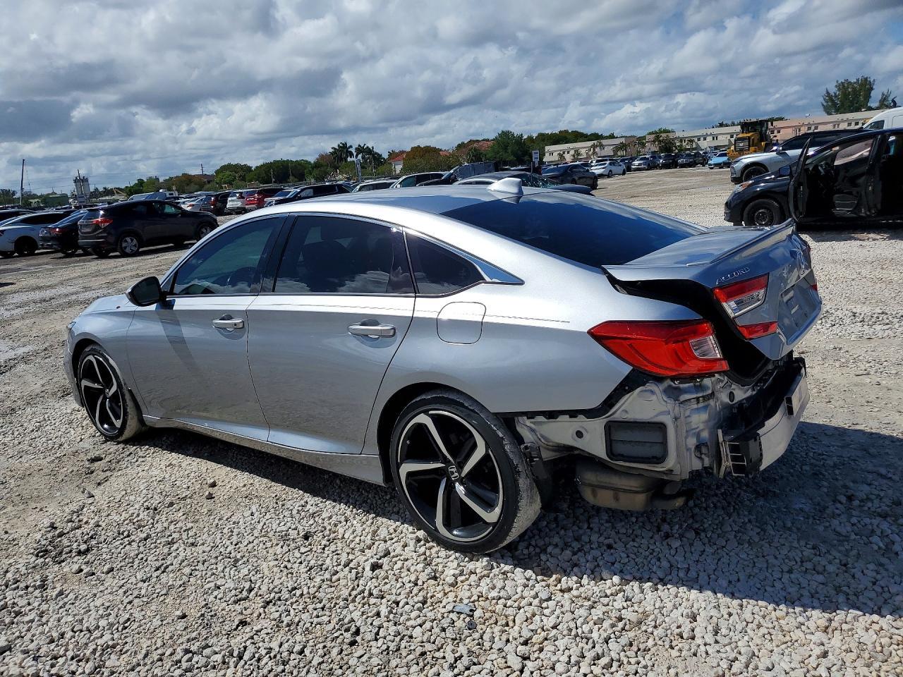 2020 Honda Accord Sport - Фото 2