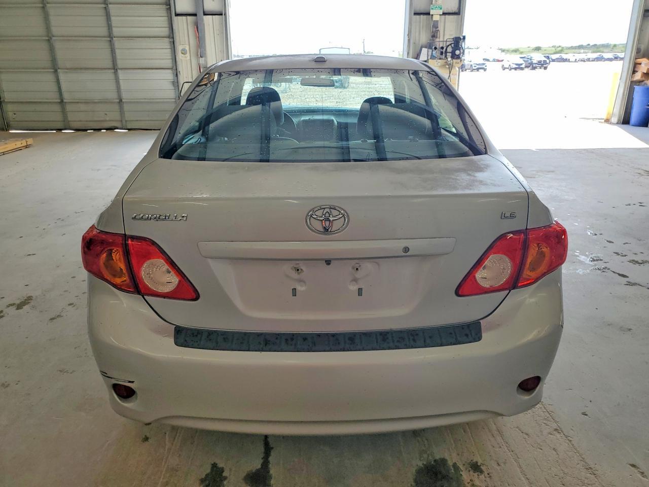 2010 Toyota Corolla Le - Фото 6