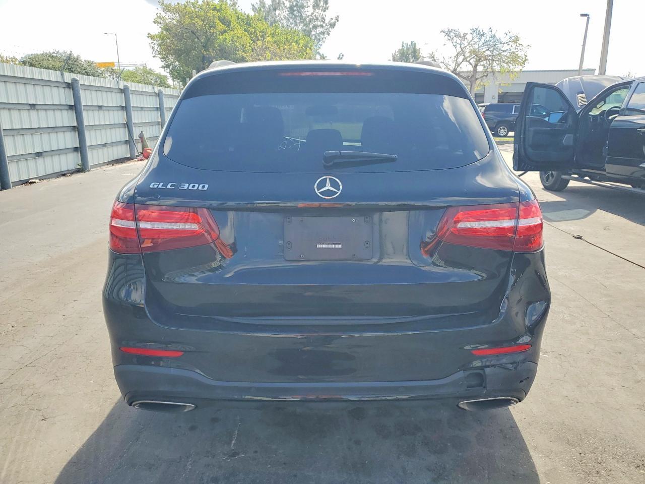 2019 Mercedes-Benz Glc 300 - Image 6