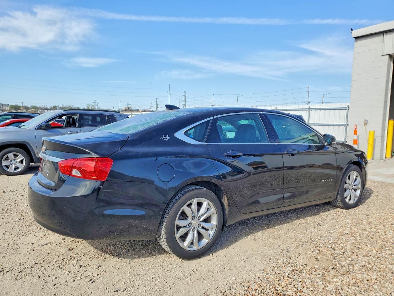 2017 Chevrolet Impala Lt - Фото 3