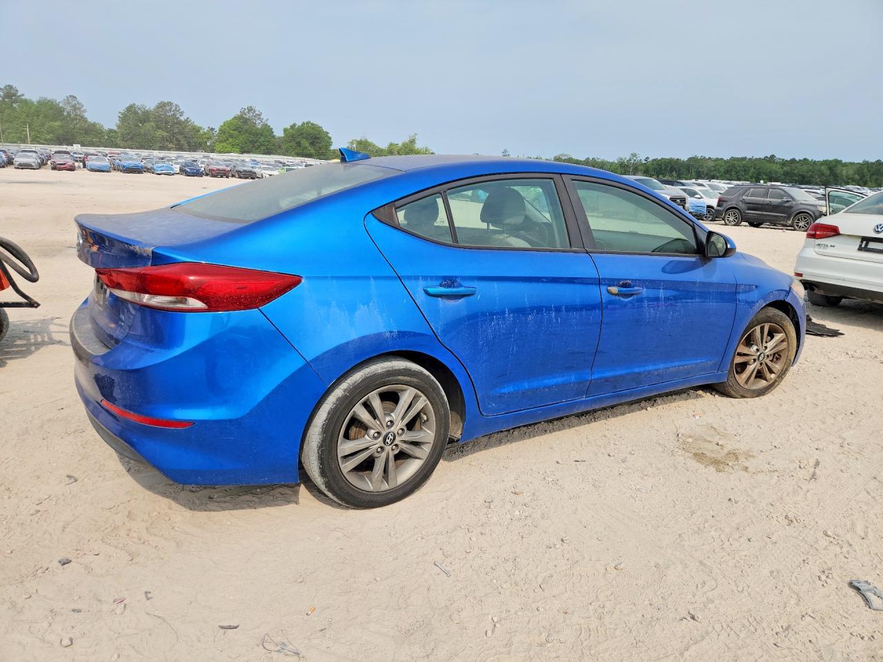 2017 Hyundai Elantra Se - Image 3