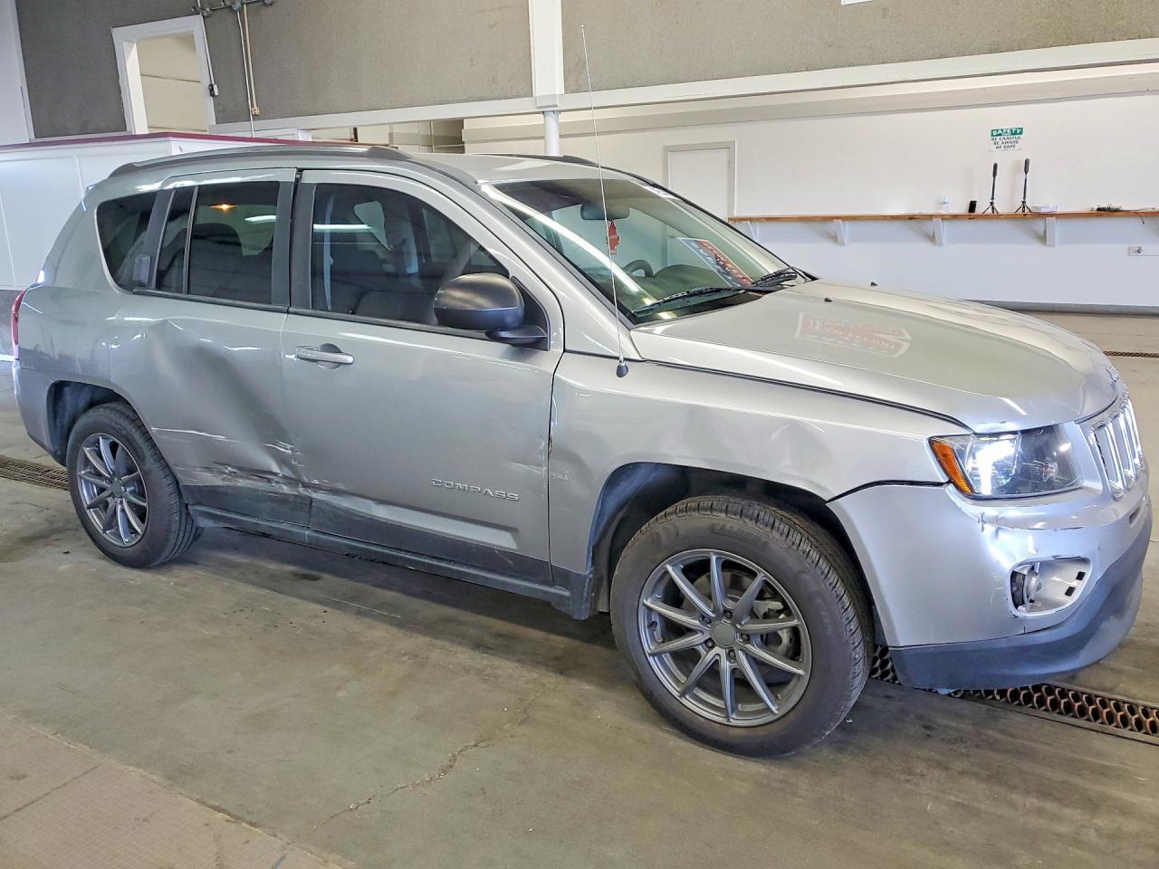 2015 Jeep Compass Sport - Фото 4
