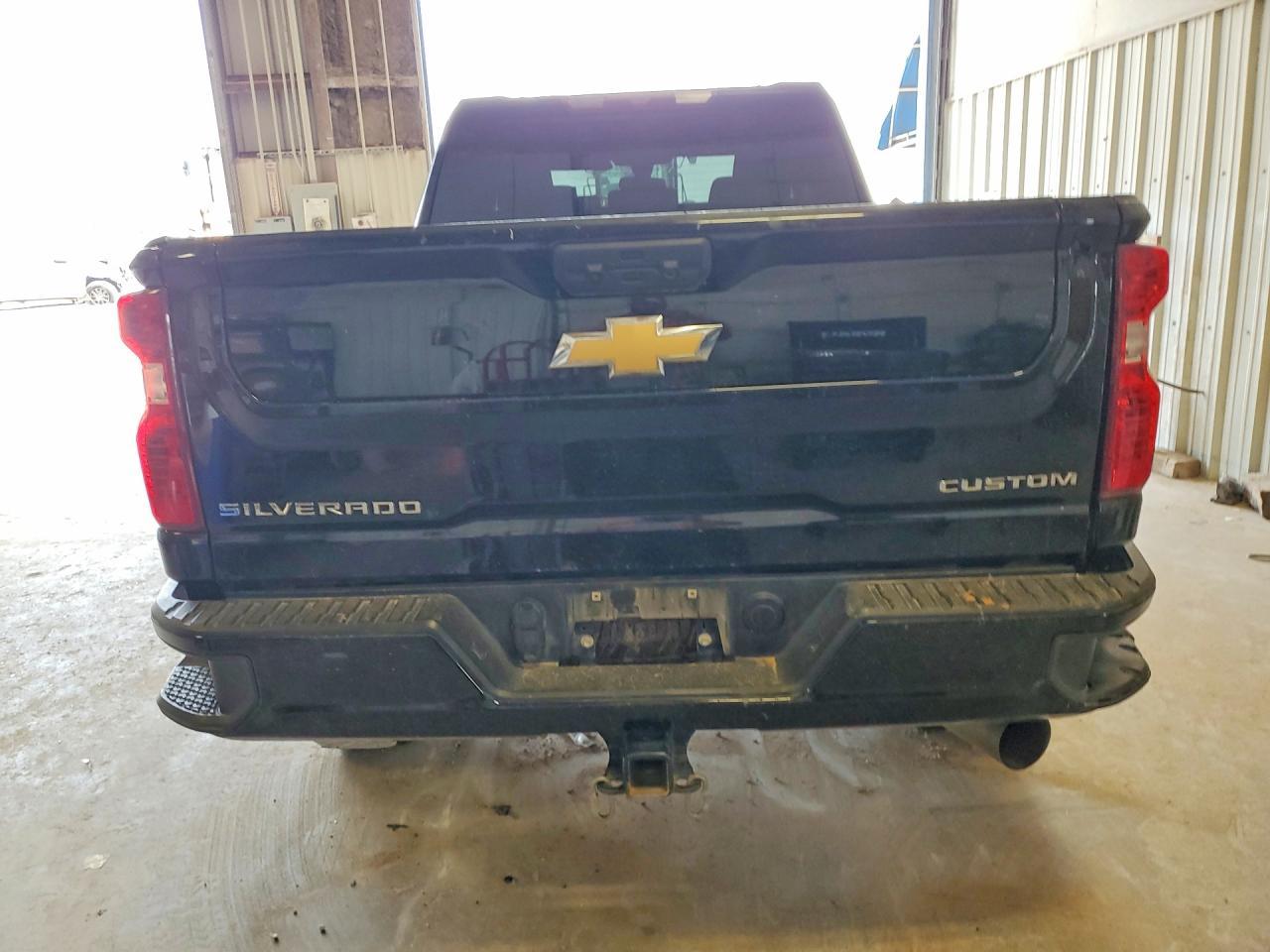 2022 Chevrolet Silverado K2500 Custom - Image 6