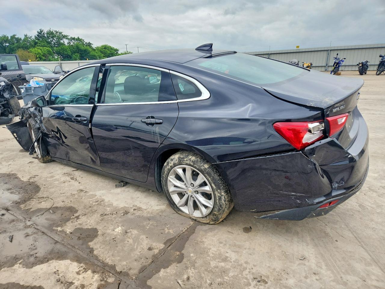 2023 Chevrolet Malibu Lt - Фото 2