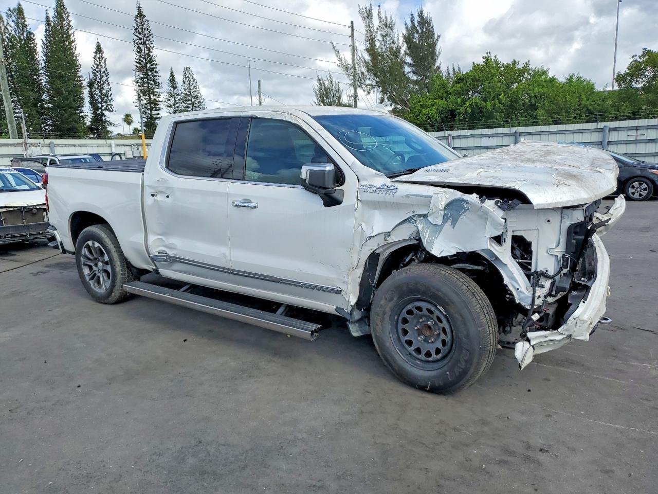 2023 Chevrolet Silverado K1500 High Country - Image 4