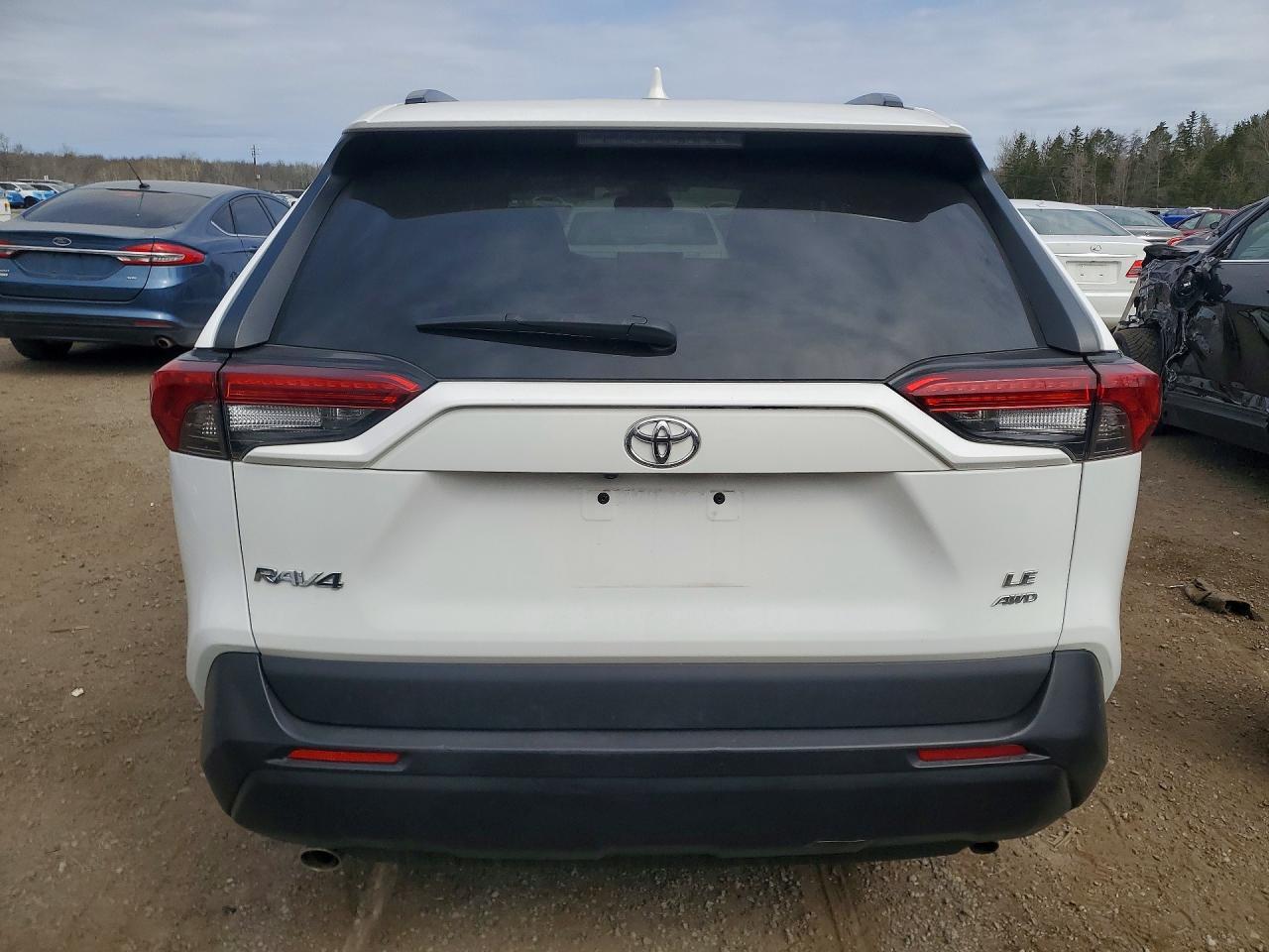 2020 Toyota Rav4 Le - Image 6