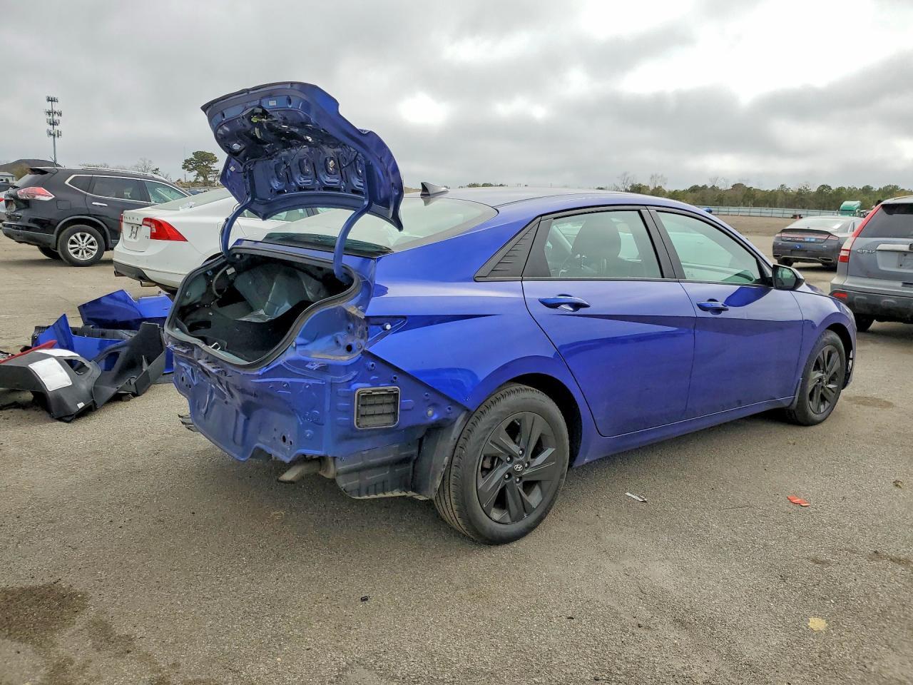 2022 Hyundai Elantra Sel - Image 3