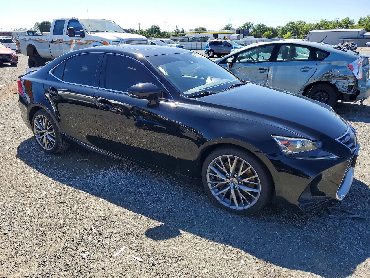 2017 Lexus Is 300 Base - Фото 4