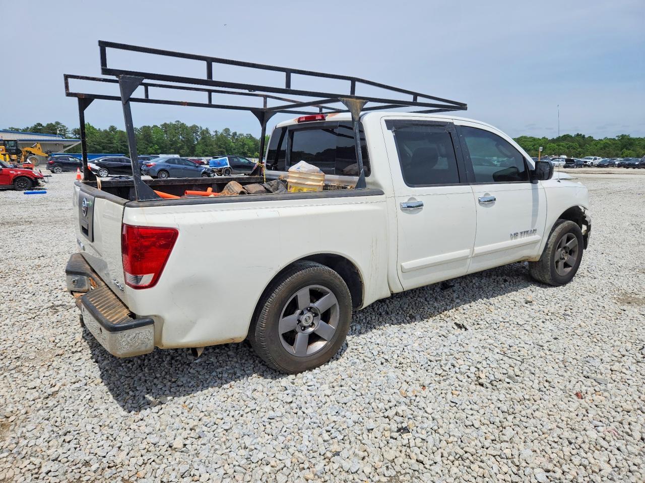 2005 Nissan Titan Xe - Image 3