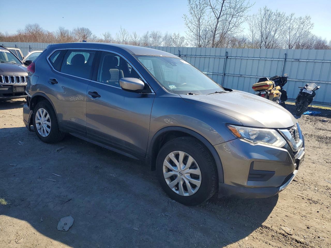 2019 Nissan Rogue S - Фото 4