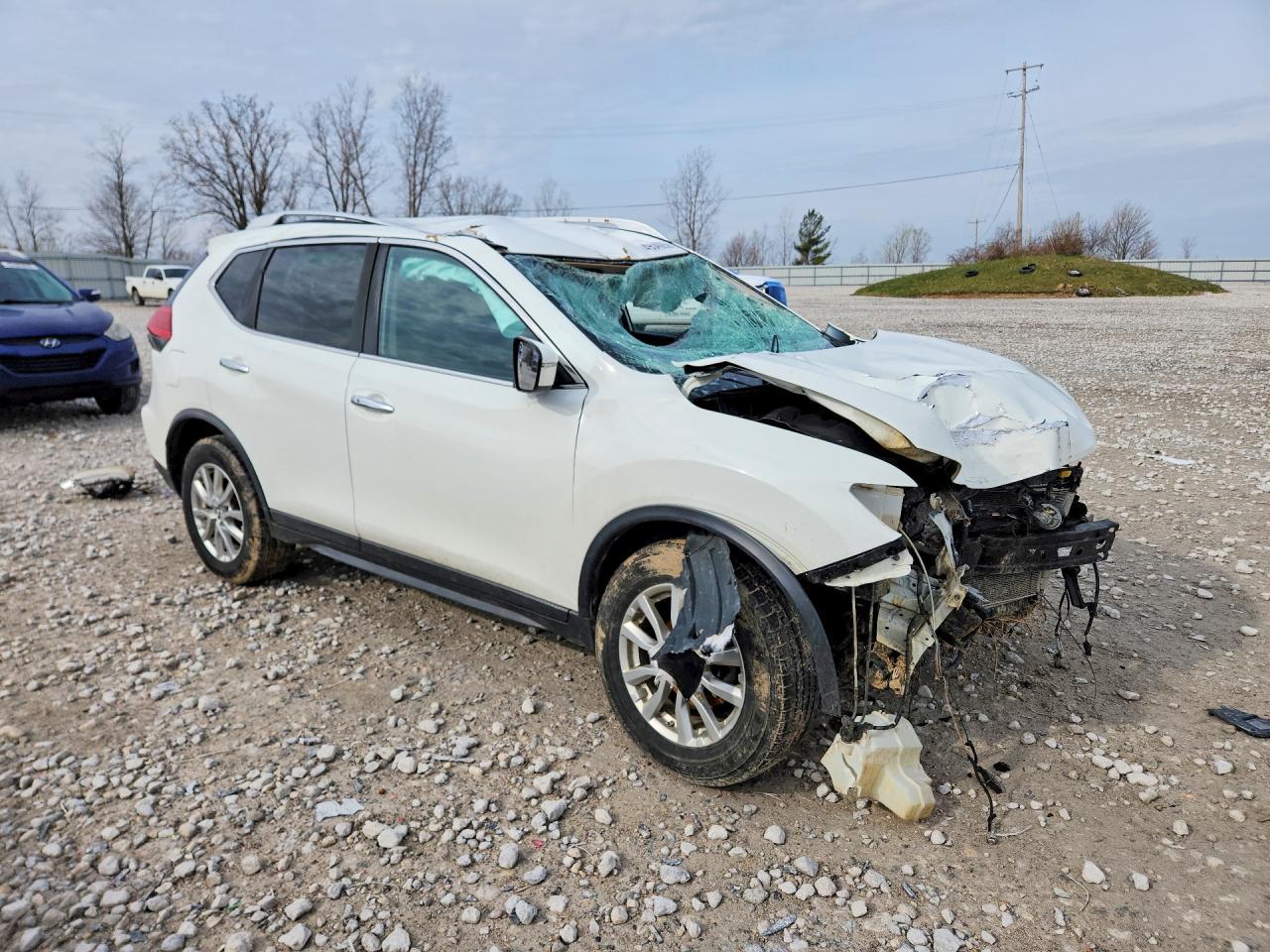 2017 Nissan Rogue Sv - Image 4