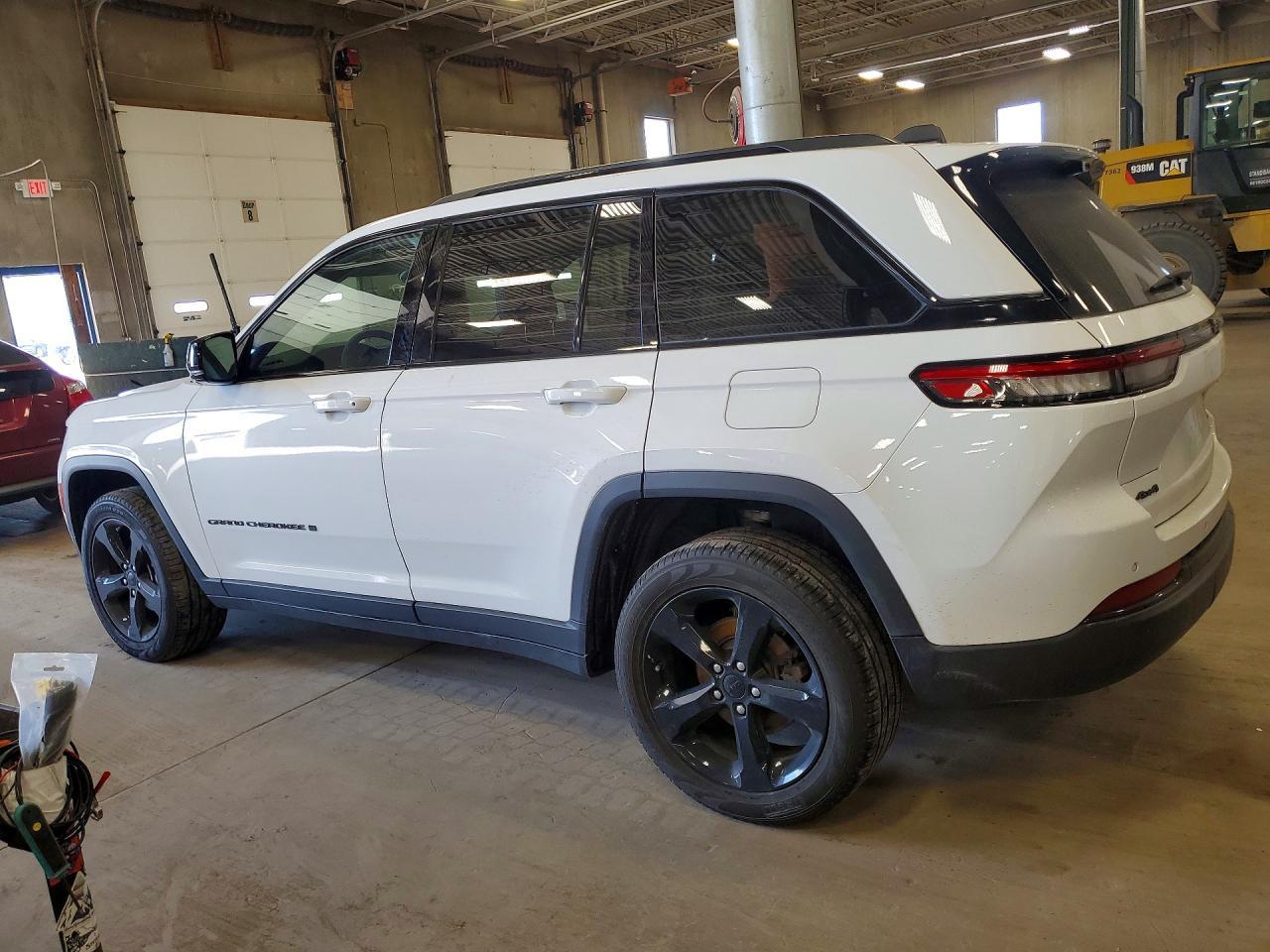2023 Jeep Grand Cherokee Limited - Фото 2