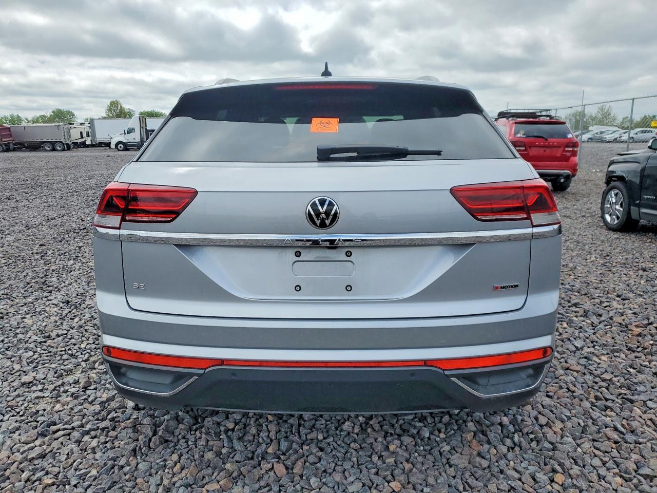 2021 Volkswagen Atlas Cross Sport Se - Image 6