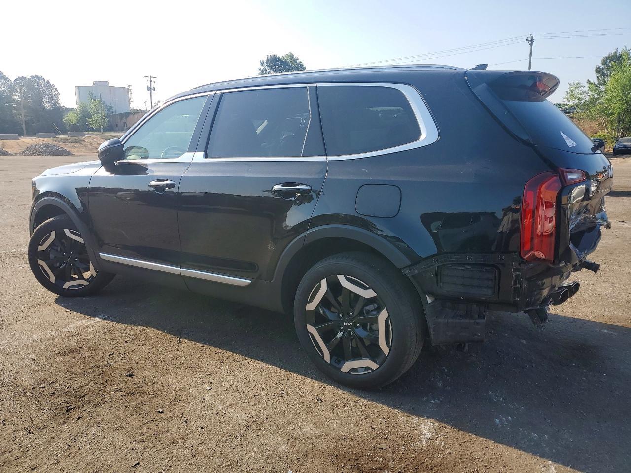 2024 Kia Telluride S - Image 2