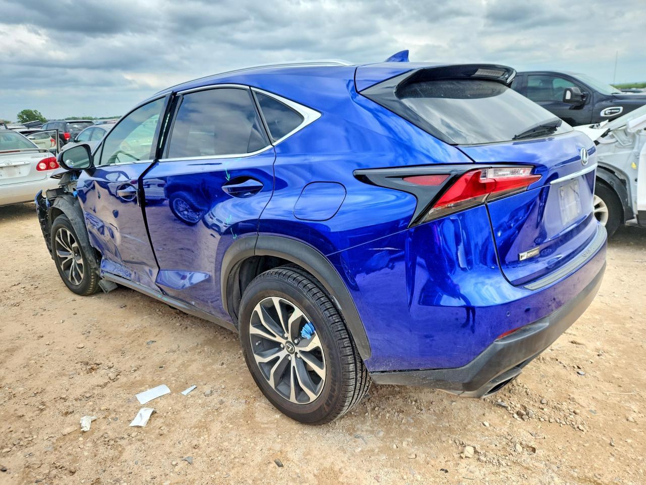 2017 Lexus Nx 200T F Sport - Фото 2