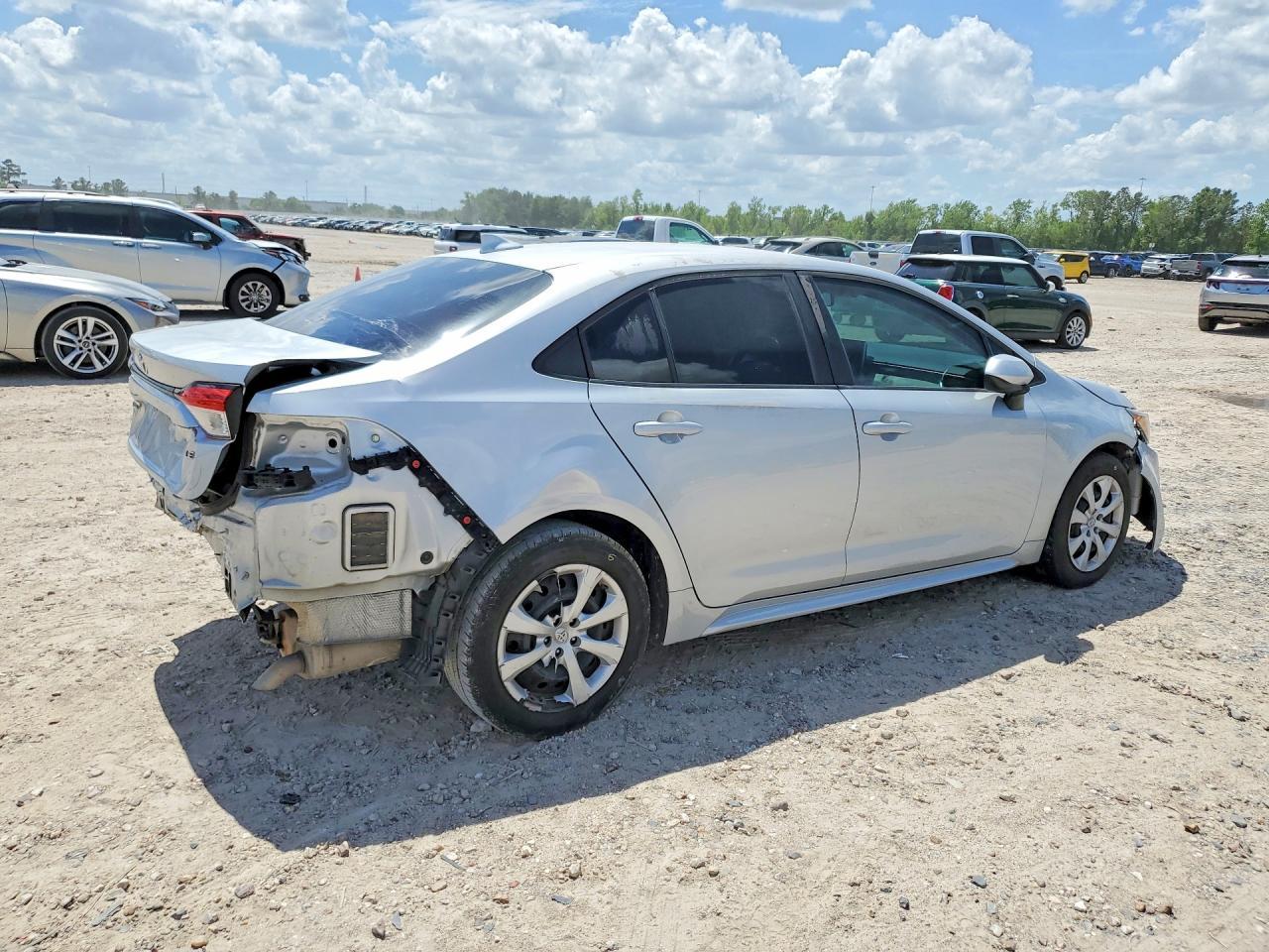 2020 Toyota Corolla Le - Image 3