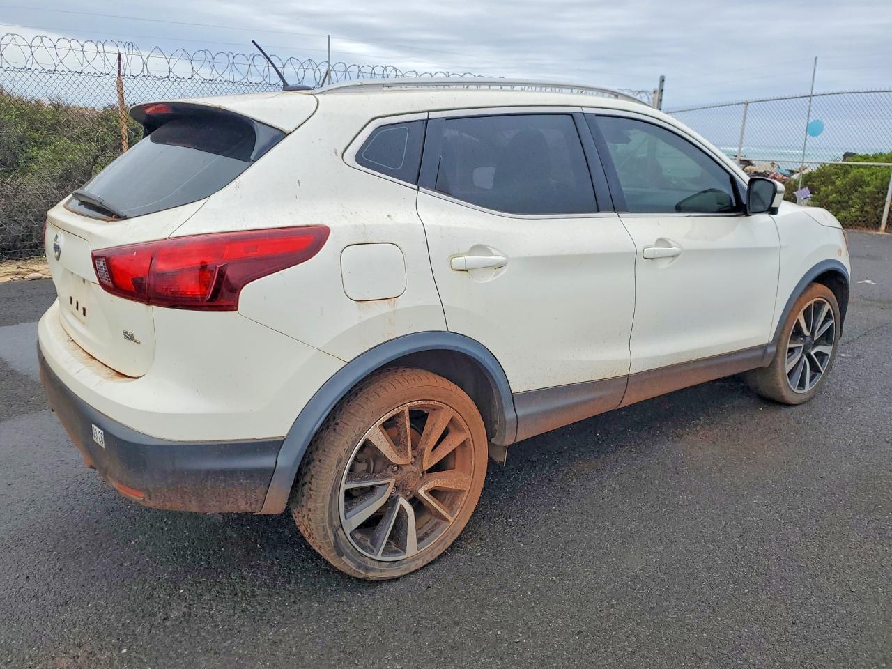2018 Nissan Rogue Sport Sl - Image 3