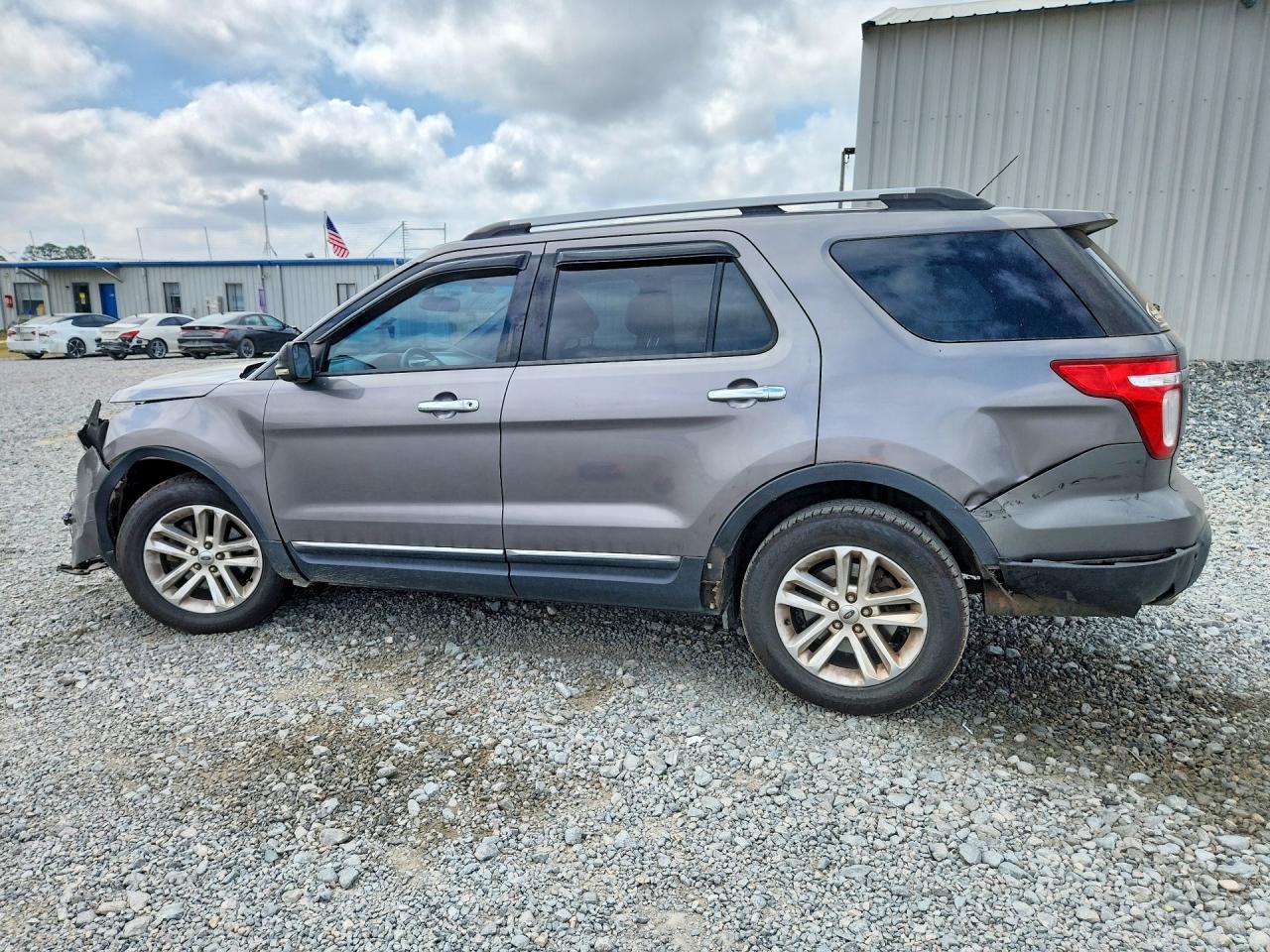 2011 Ford Explorer Xlt - Фото 2