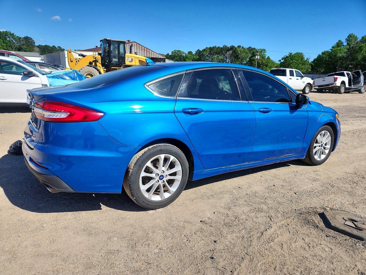 2020 Ford Fusion Se - Фото 3