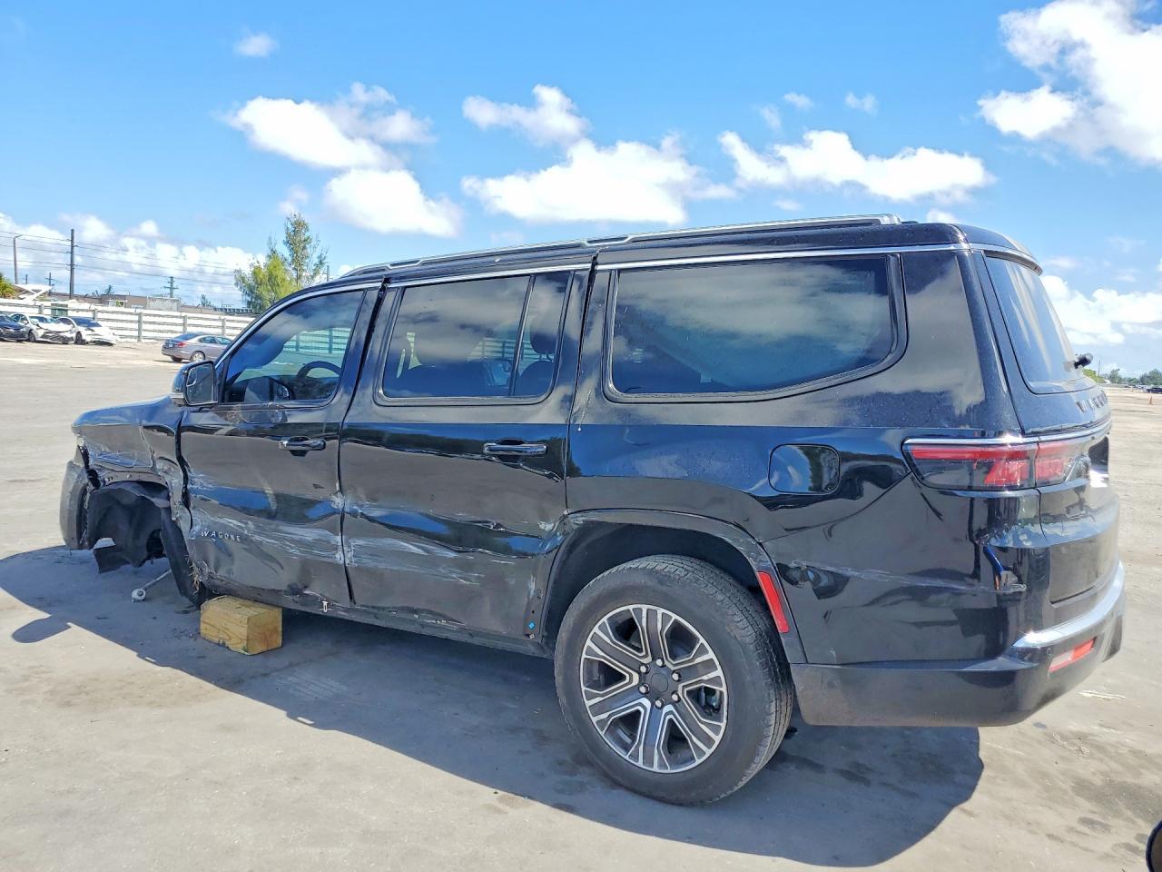 2024 Jeep Wagoneer Series I - Image 2