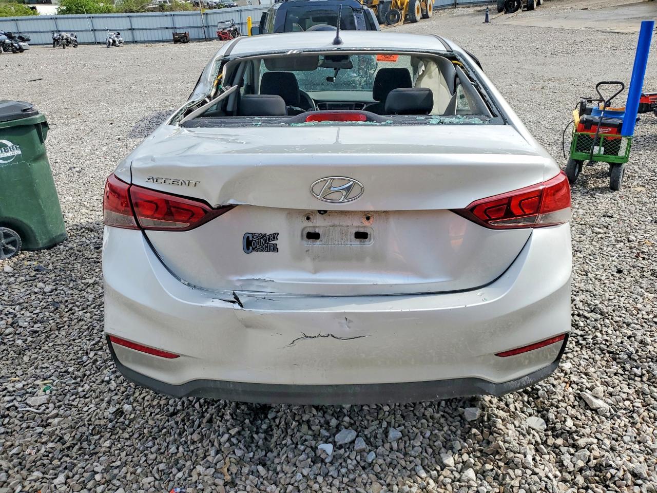 2020 Hyundai Accent Se - Фото 6