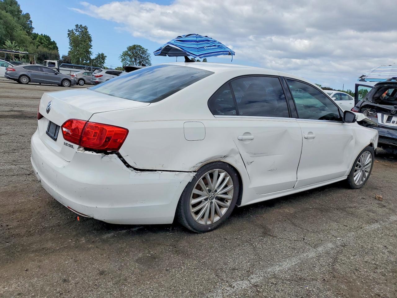 2011 Volkswagen Jetta Sel - Image 3