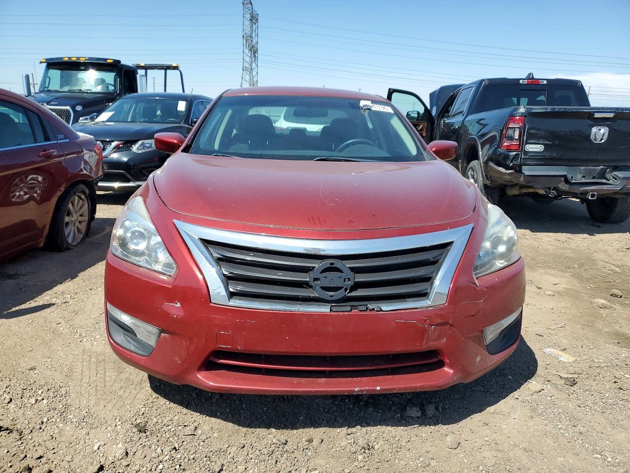 2014 Nissan Altima 2.5 S - Image 5