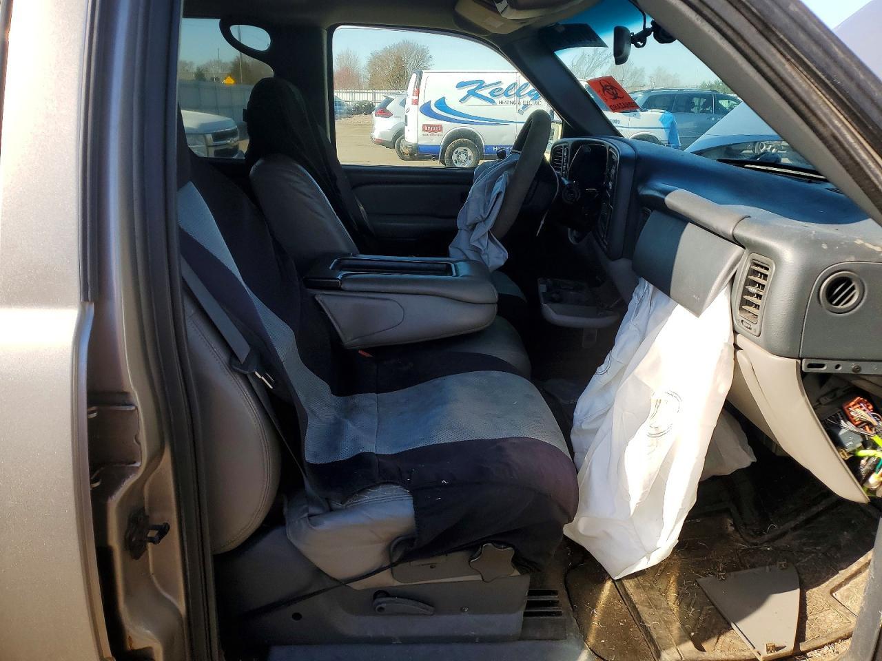 2000 Chevrolet Tahoe K1500 - Image 7