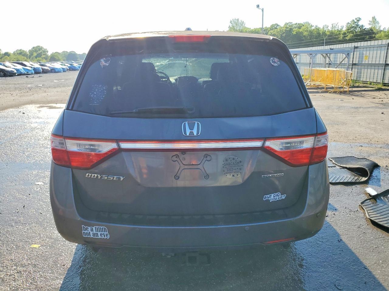 2013 Honda Odyssey Touring - Image 6
