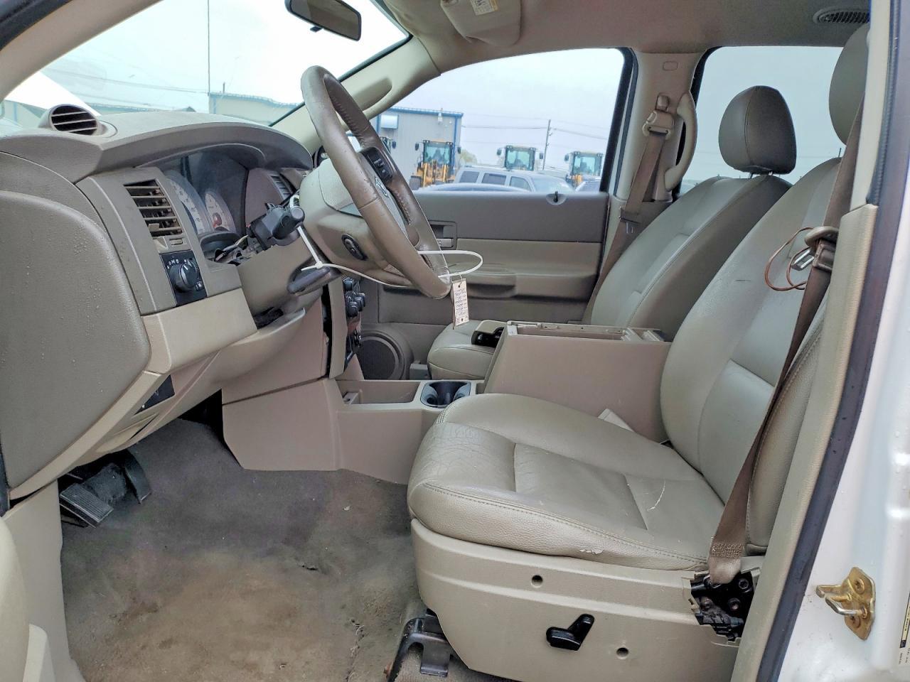2005 Dodge Durango - Image 7