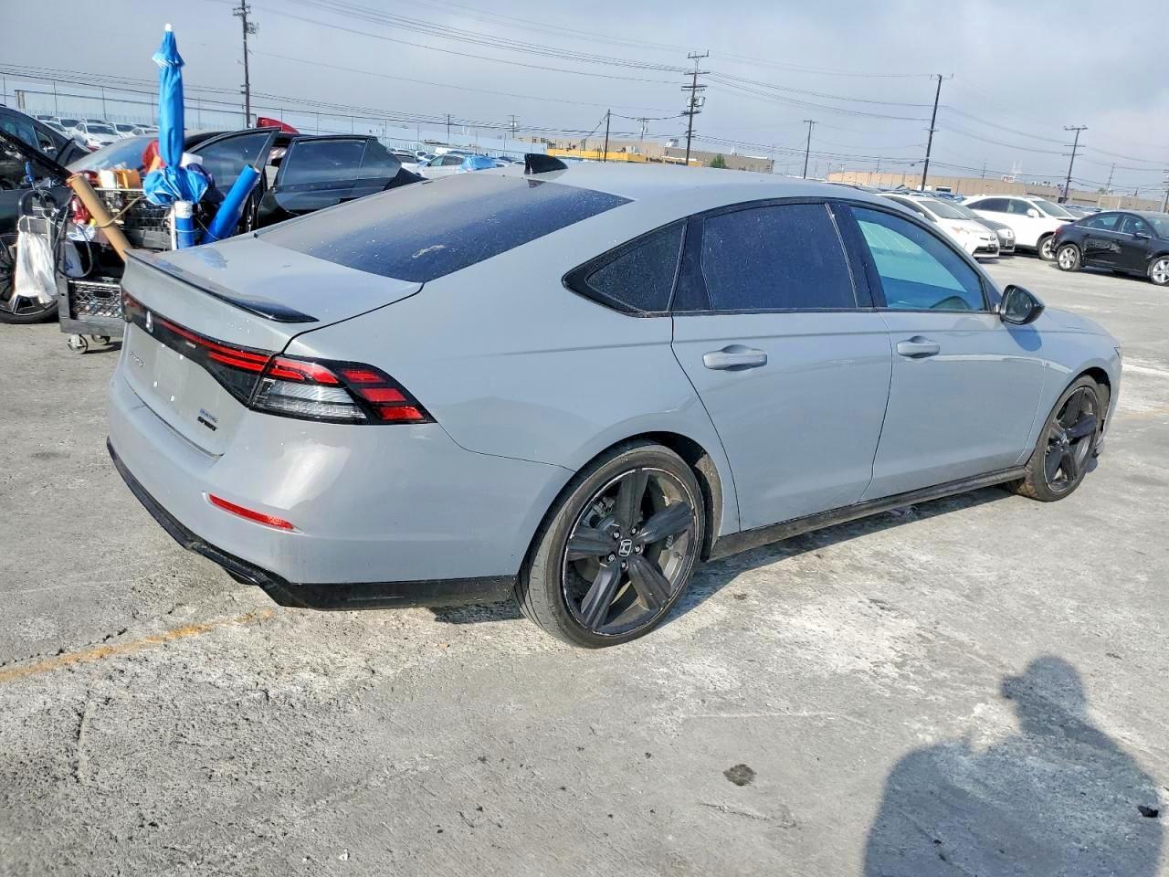 2023 Honda Accord Hybrid Sport - Image 3