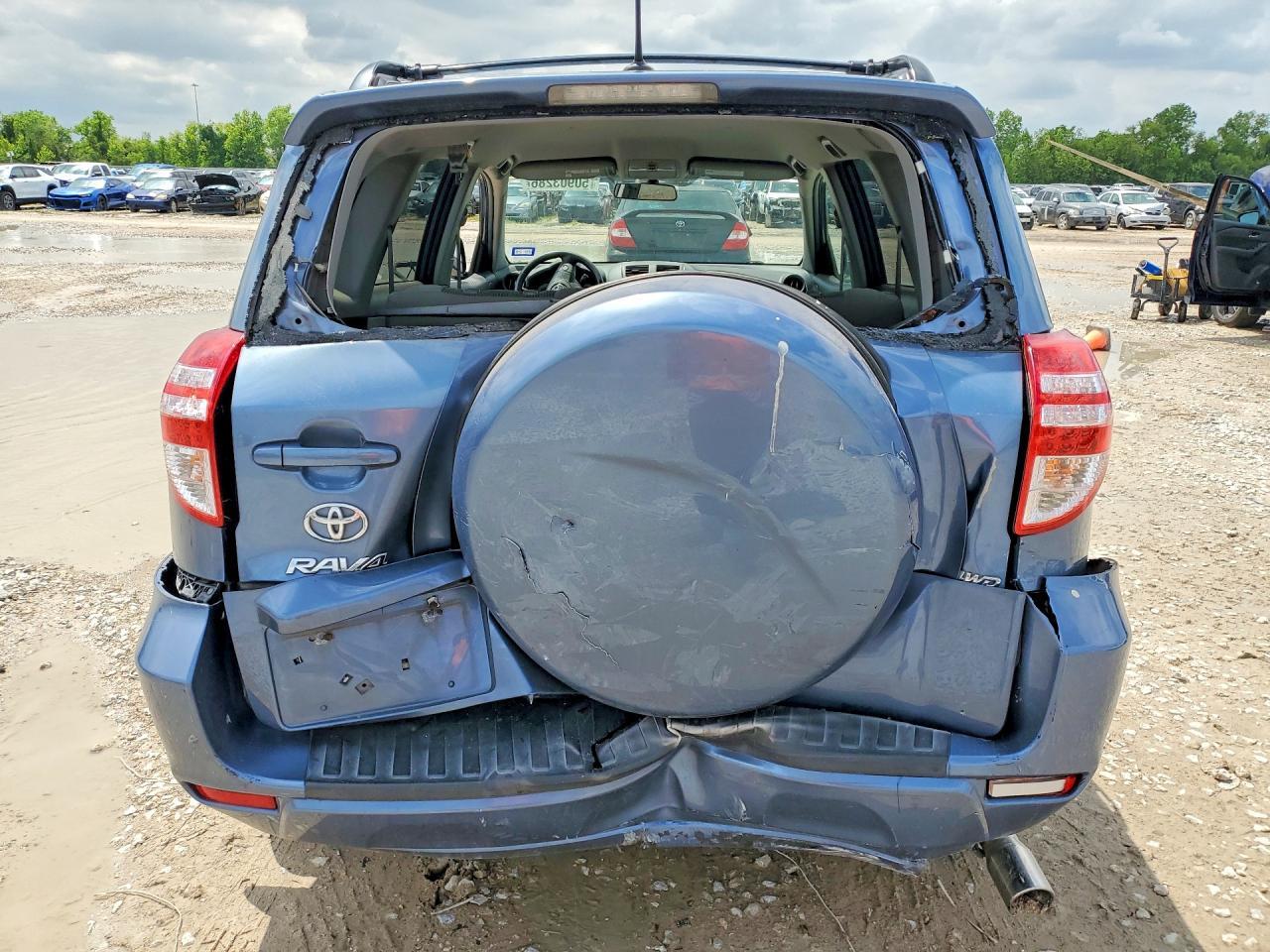 2011 Toyota Rav4 Base - Фото 6