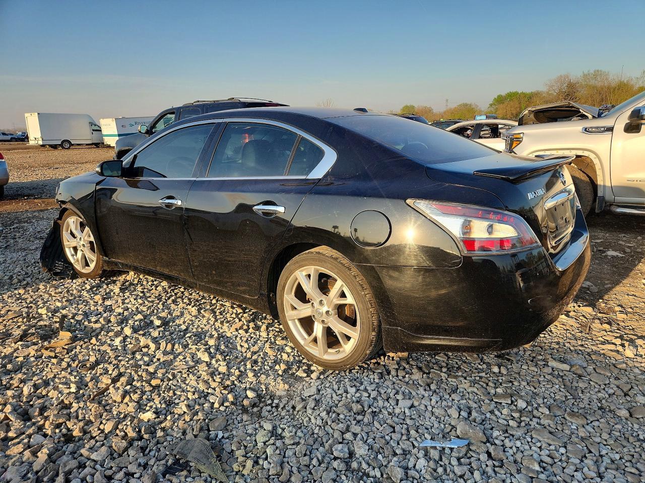 2012 Nissan Maxima 3.5 S - Image 2