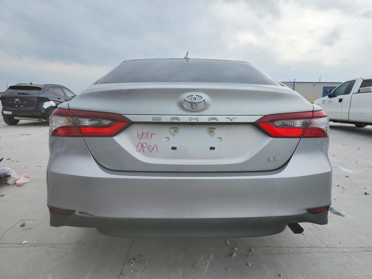 2023 Toyota Camry Le - Фото 6