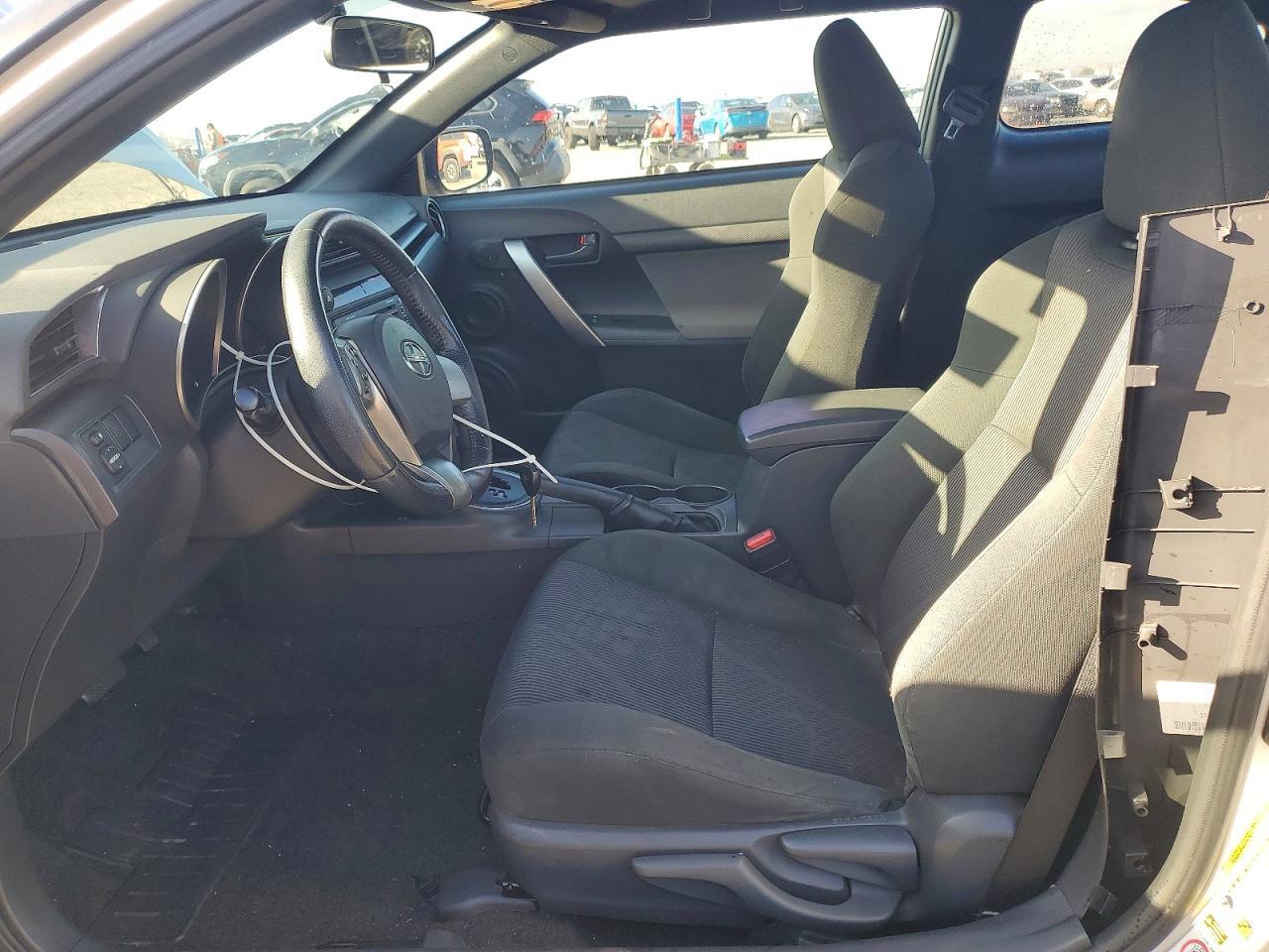 2011 Scion Tc Base - Фото 7