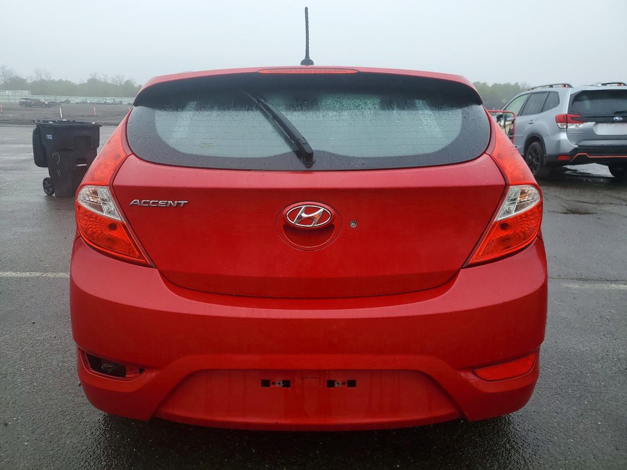 2012 Hyundai Accent Se - Image 6