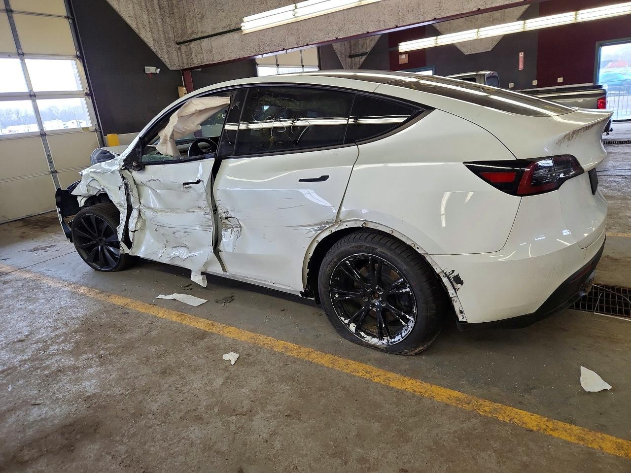 2020 Tesla Model Y - Image 2