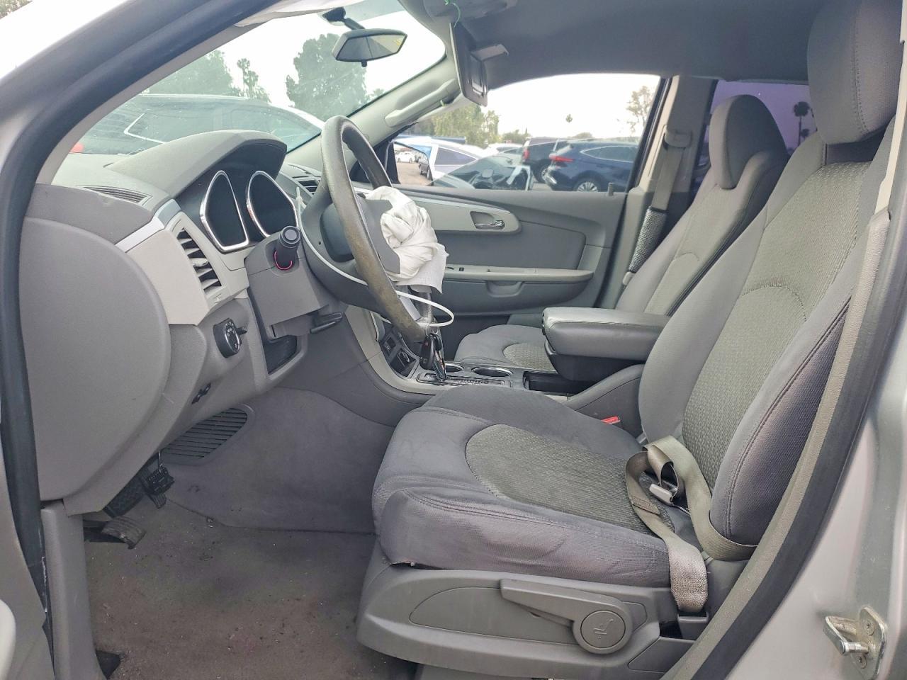 2012 Chevrolet Traverse Ls - Image 7