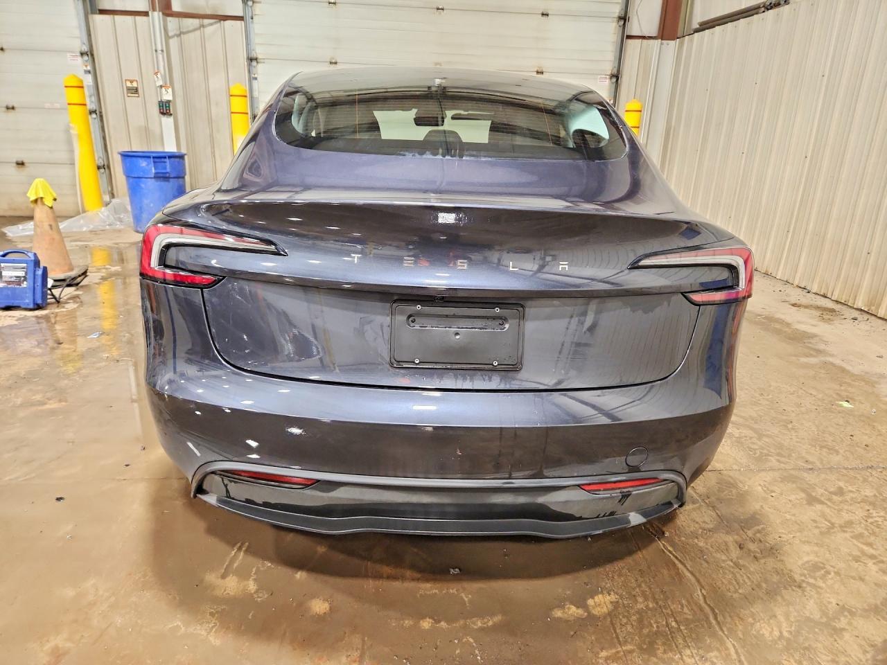 2025 Tesla Model 3 - Image 6