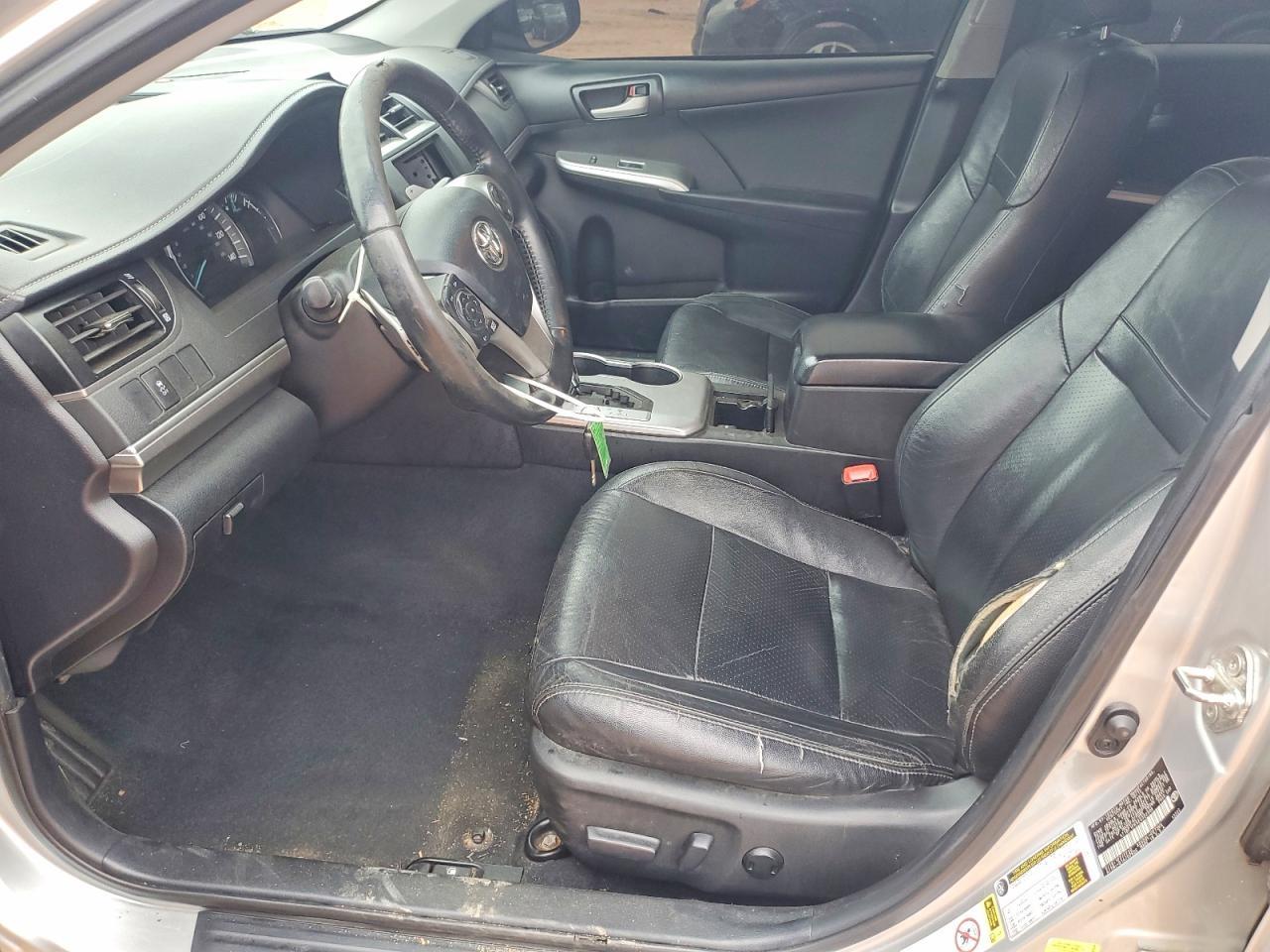 2014 Toyota Camry Se - Image 7