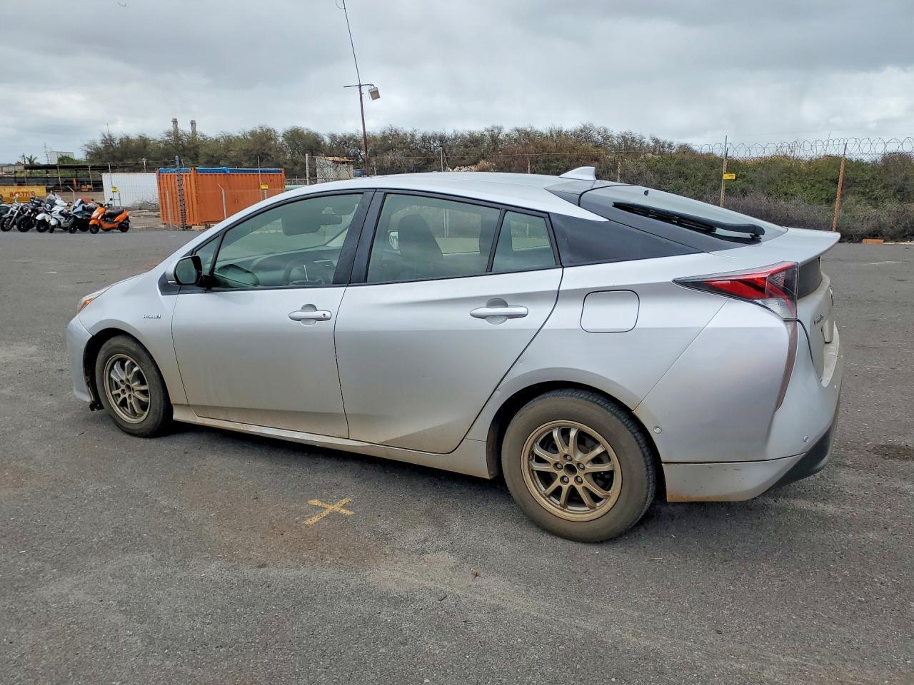 2018 Toyota Prius One - Image 2