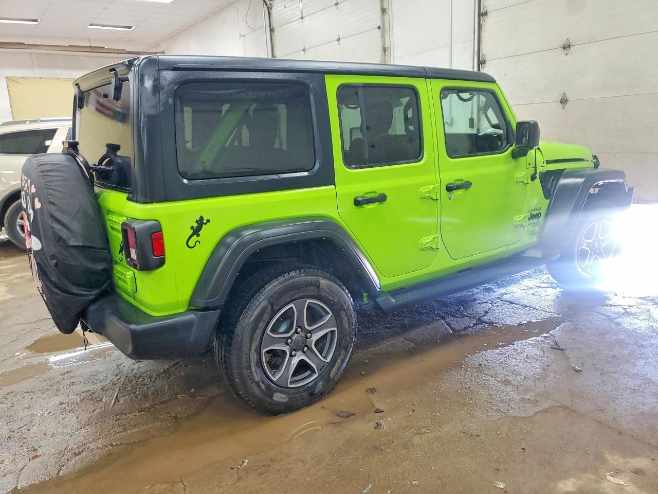 2021 Jeep Wrangler Unlimited Sport - Фото 3