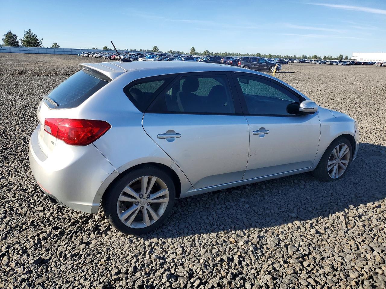 2011 Kia Forte5 Sx - Фото 3