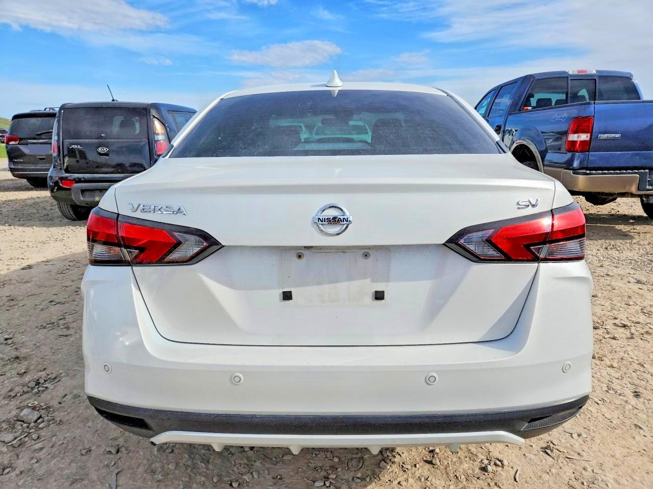 2020 Nissan Versa Sv - Image 6