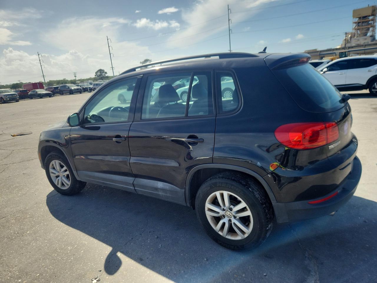 2016 Volkswagen Tiguan S - Image 2