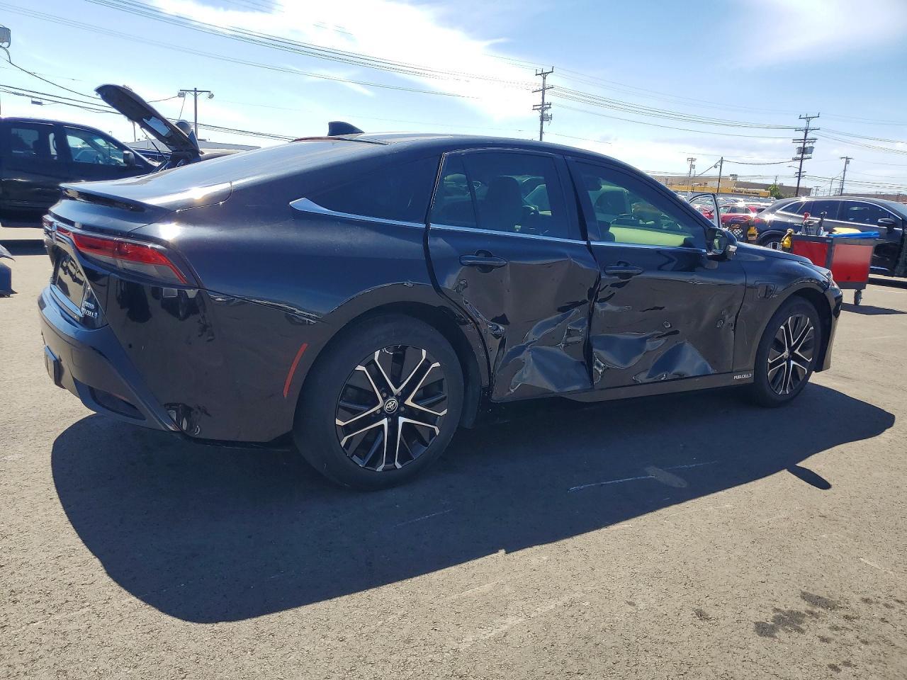 2022 Toyota Mirai Limited - Image 3