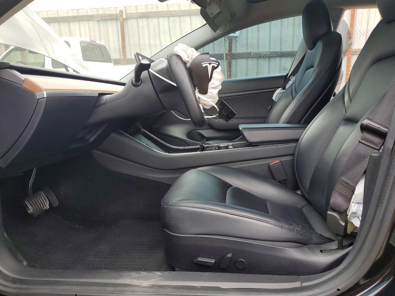 2020 Tesla Model 3 - Фото 7