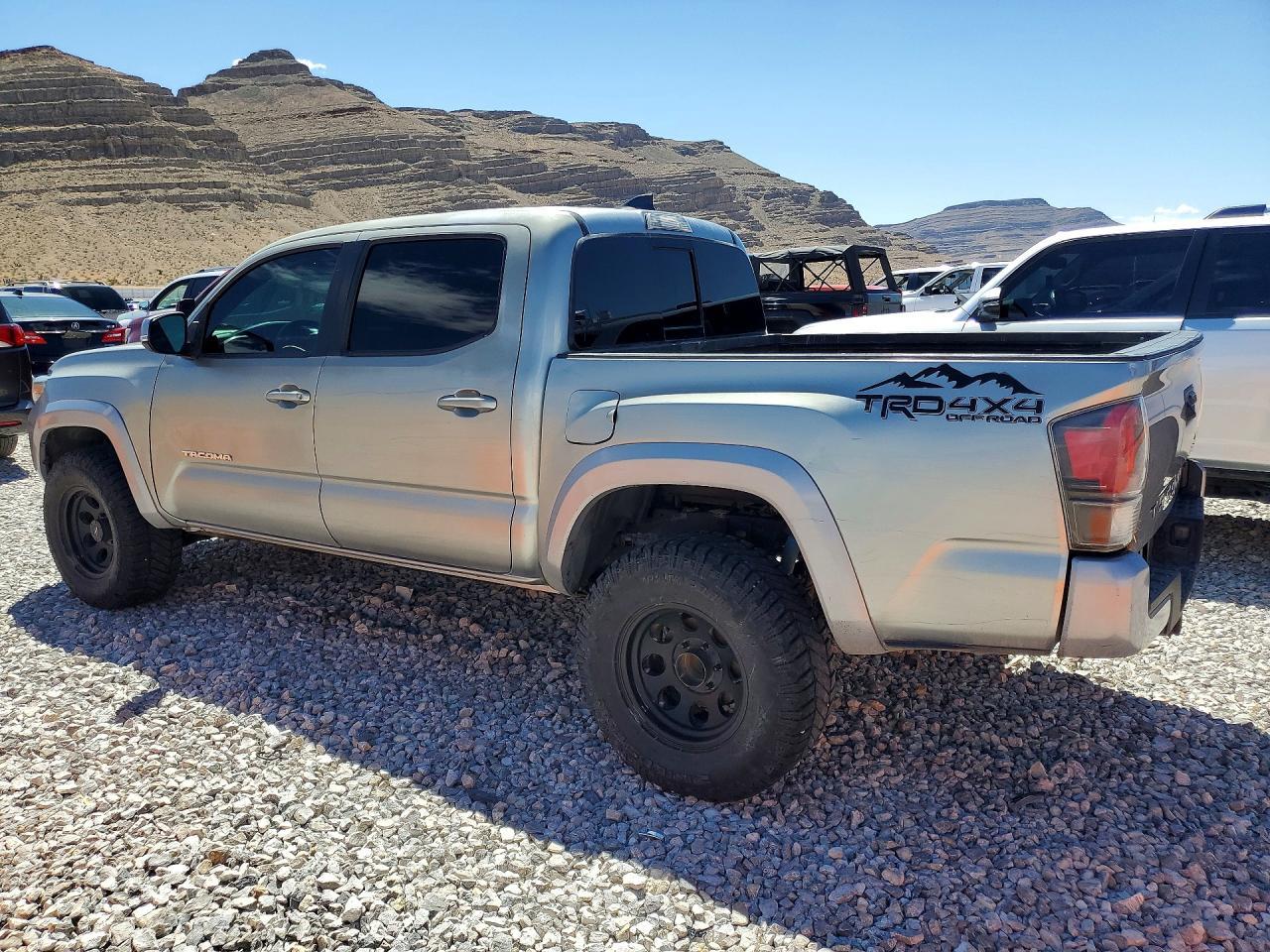 2017 Toyota Tacoma Trd Sport - Image 2