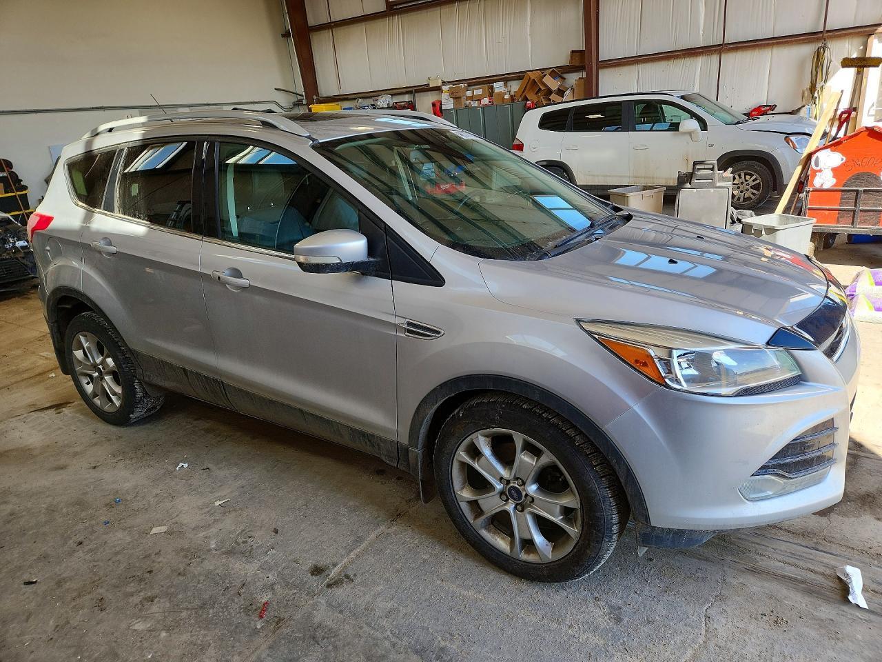 2014 Ford Escape Titanium 4Dr 4Wd - Image 4