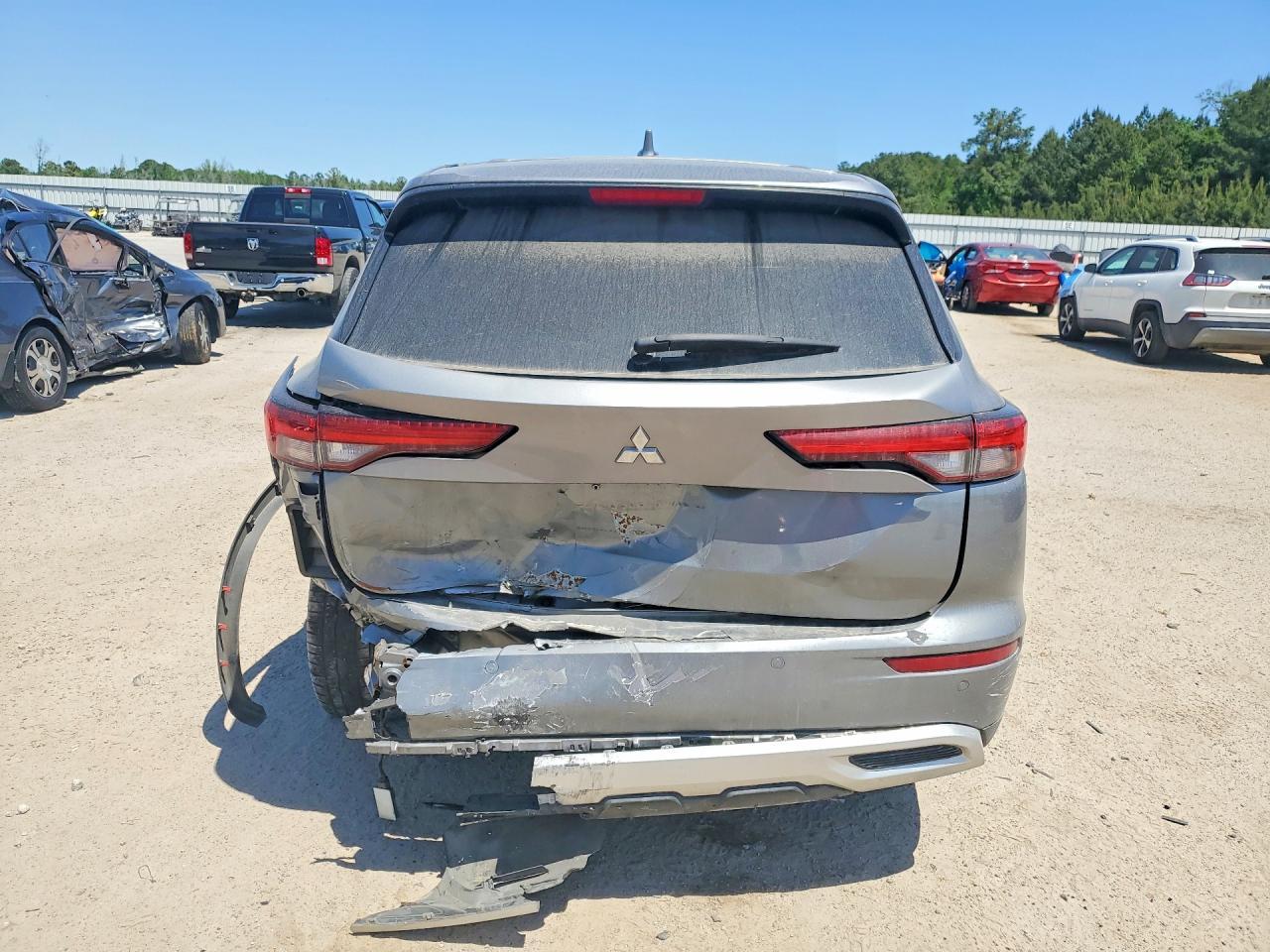 2022 Mitsubishi Outlander Se - Фото 6